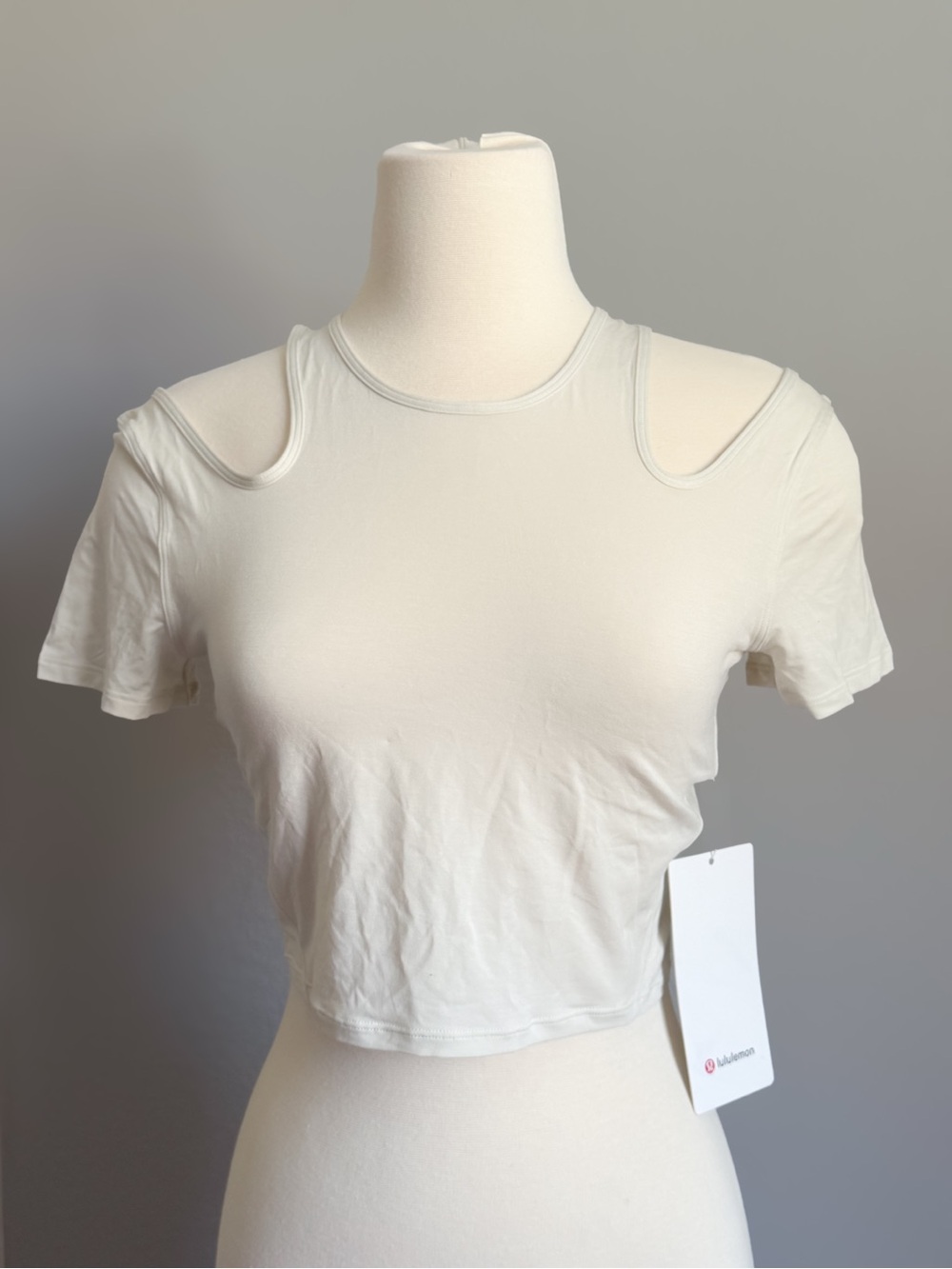 Lululemon Cream Cutout Shoulder Crop Top